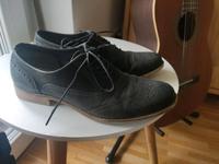 Schuhe Leder schwarz Größe 38 Stuttgart - Stuttgart-Ost Vorschau