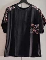 Schwarze Tshirt mit Blumenmuster Hessen - Guxhagen Vorschau