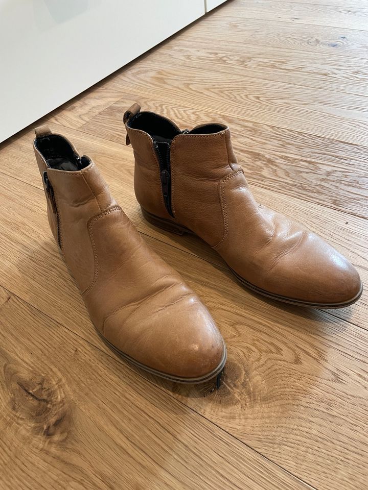 Pier One Stiefeletten braun Gr. 39 in Dettighofen