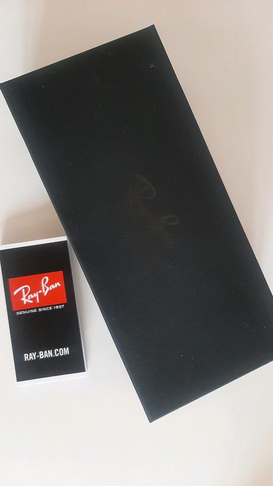 ray ban Karton Umverpackung Logo Geschenkbox box schwarz ubn in Lüneburg