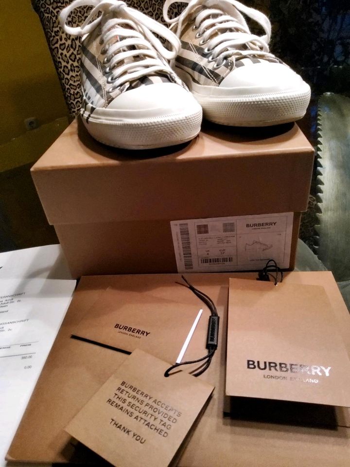 Burberry, Sneaker, braun-schwarz-weiß, Gr. 37, NP 350 Euro in Bad Eilsen