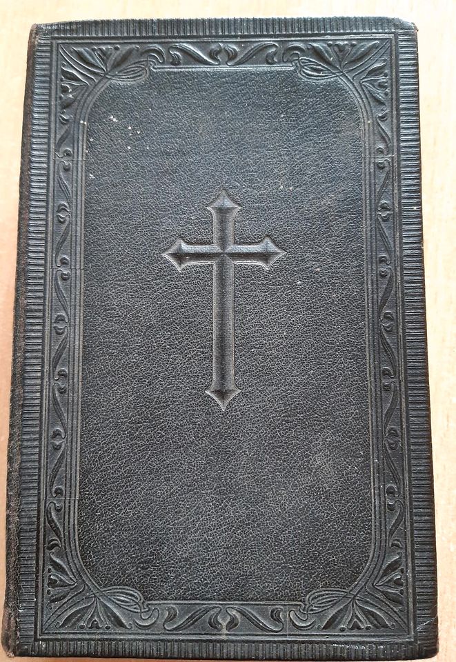 Altertümliche Bibel, Jubiläumsbibel in Ronneburg Hess