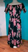 Midi Carmen Schulterfrei Kleid Schwarz Pink Blumen Größe 44 Berlin - Spandau Vorschau