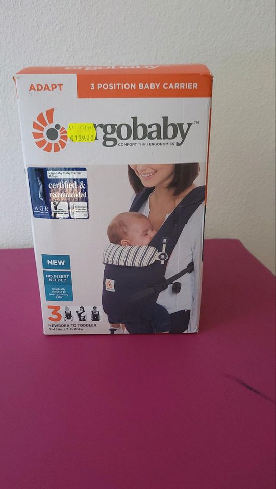 Ergobaby Adapt Babytrage 3,2 Bis 20 kg inklusive Sonnenschutz in Taufkirchen Vils