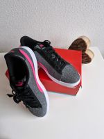 Puma Sneaker Smash V2 Glitz Glam Gr. 39 schwarz Glitzer Pink München - Schwabing-Freimann Vorschau