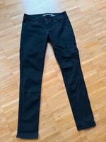 Levi's Demi curve Jeans schwarz mid rise slim W28 L34 Hamburg - Harburg Vorschau