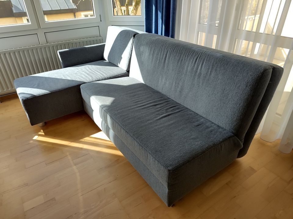 Schlafsofa Solino mit Longchair und Bettkasten, grau in Tübingen