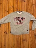 Tommy Jeans // Tommy Hilfiger Pullover - M - grau Berlin - Charlottenburg Vorschau