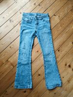 Jeans mit Schlag, Schlaghose, 140 Nordrhein-Westfalen - Hückeswagen Vorschau