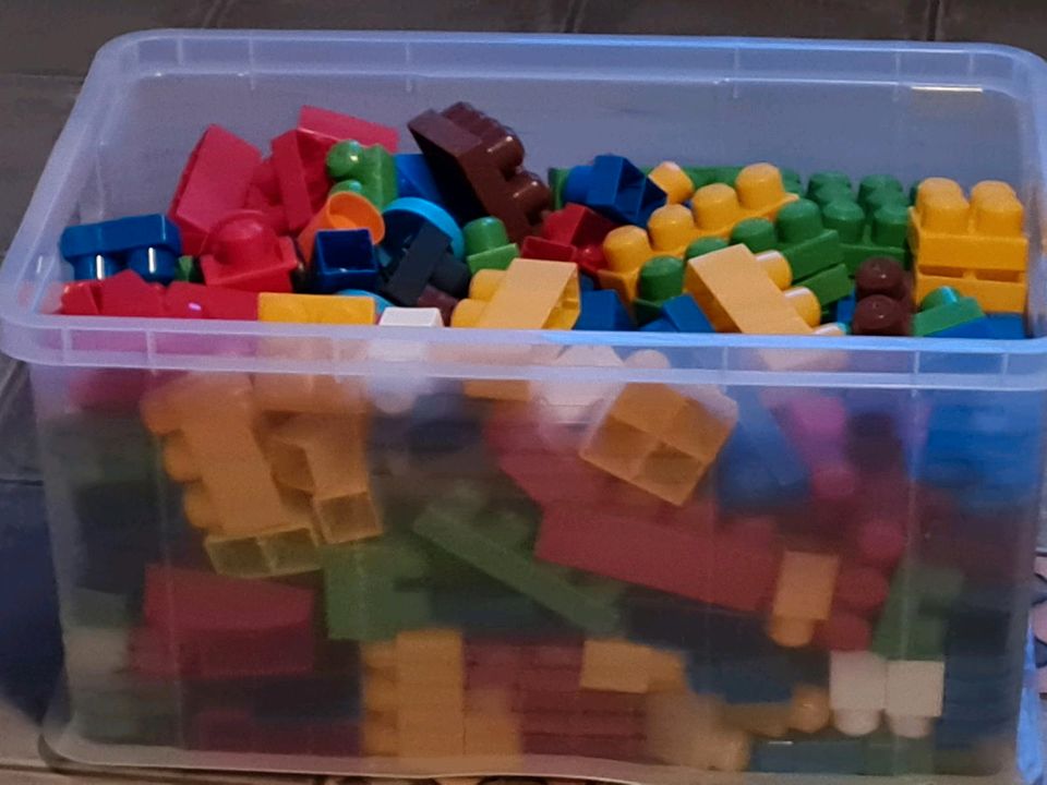 Mega Blocks  komplett Set in Korbach