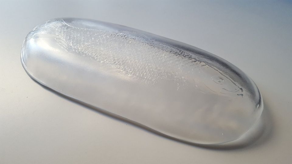 Servier-Platte Glas Fisch / Schale / ähnl. Kosta Boda Göran Wärff in Hamburg