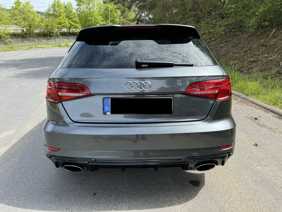 Audi RS3 8V Sportback Quattro 2,5 Daytonagrau in Tauberbischofsheim