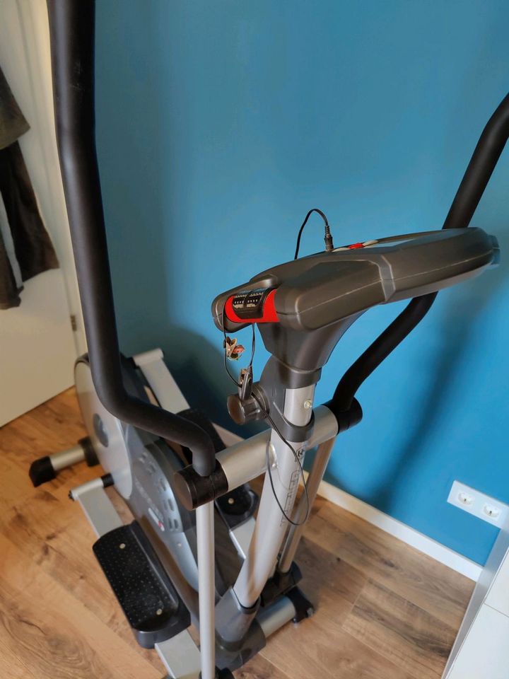 Kettler Astro Heimtrainer/Crosstrainer in Wiesenthau