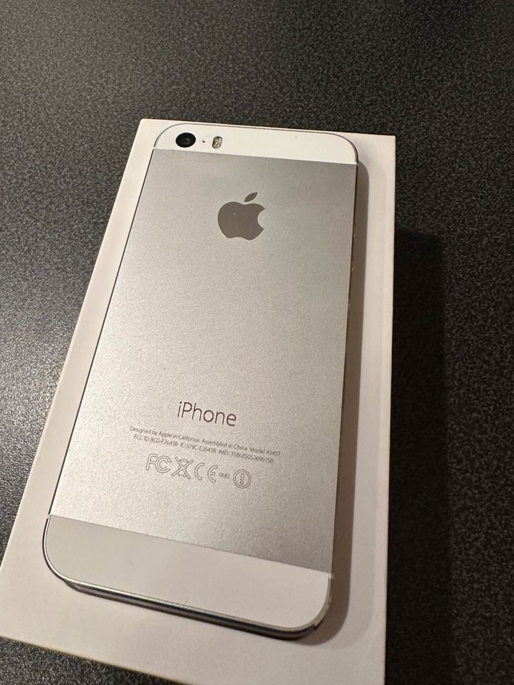 iPhone 5S Silber Silver 32GB komplettes Zubehör, top in München -  Bogenhausen | Apple iPhone gebraucht kaufen | eBay Kleinanzeigen ist jetzt  Kleinanzeigen
