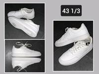 Adidas Sneaker wie neu Turnschuhe weiß 43 1/3 UK 9 US 9 1/2 Sport Berlin - Treptow Vorschau