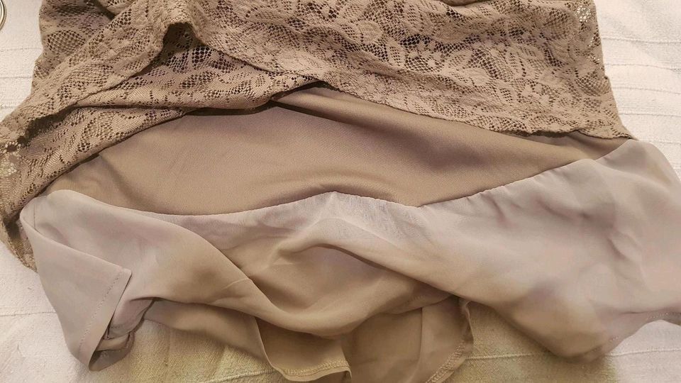 Tunika lange Bluse Gr. 42 Spitze taupe Kleidchen in Buxtehude