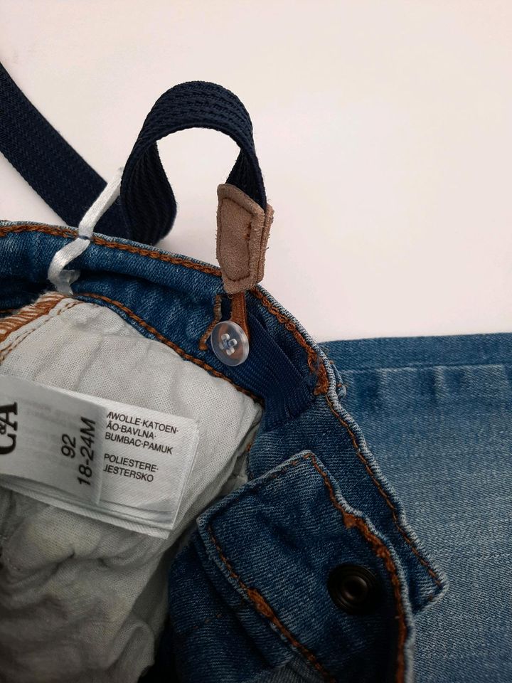 Tolle Jeans mit Hosenträgern "Biber" von C&A, Gr. 92 * Top * in Kerpen