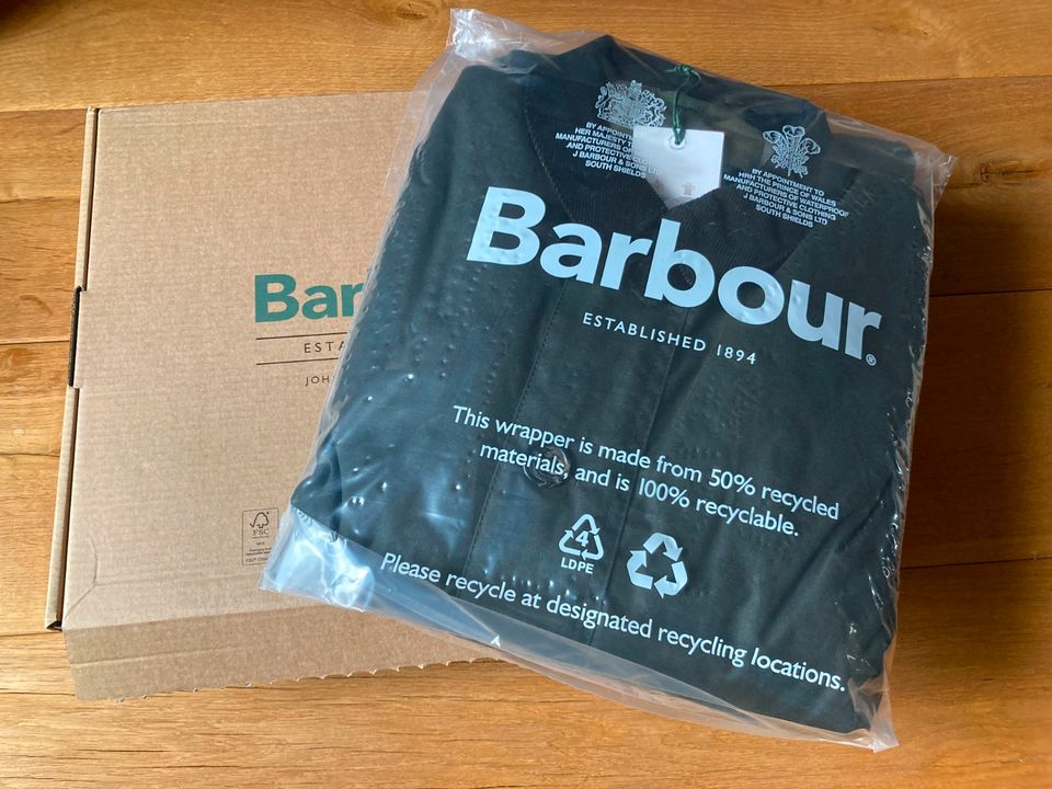 Barbour Wachsjacke Mac Fern/Forest Mist (Original verpackt) in Liebenburg