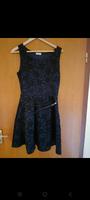 Kleid Yessica C&A dunkelblau mit schwarzer Blumen Spitze Gr.42 Niedersachsen - Ronnenberg Vorschau