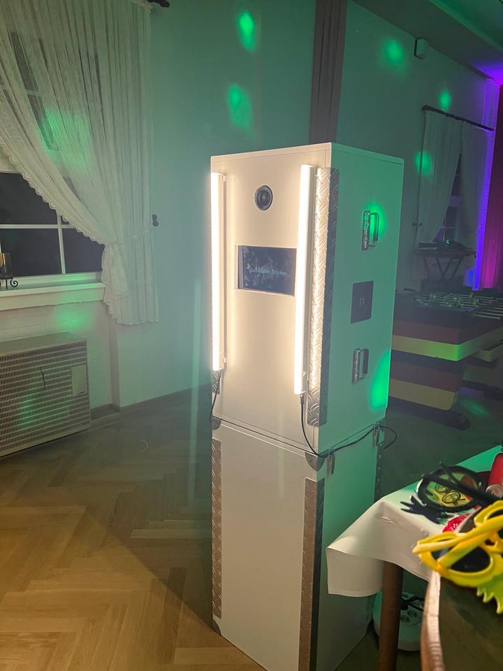 Fotobox mieten für dein Event mit Ausdrucken vor Ort möglich in Wolfsburg