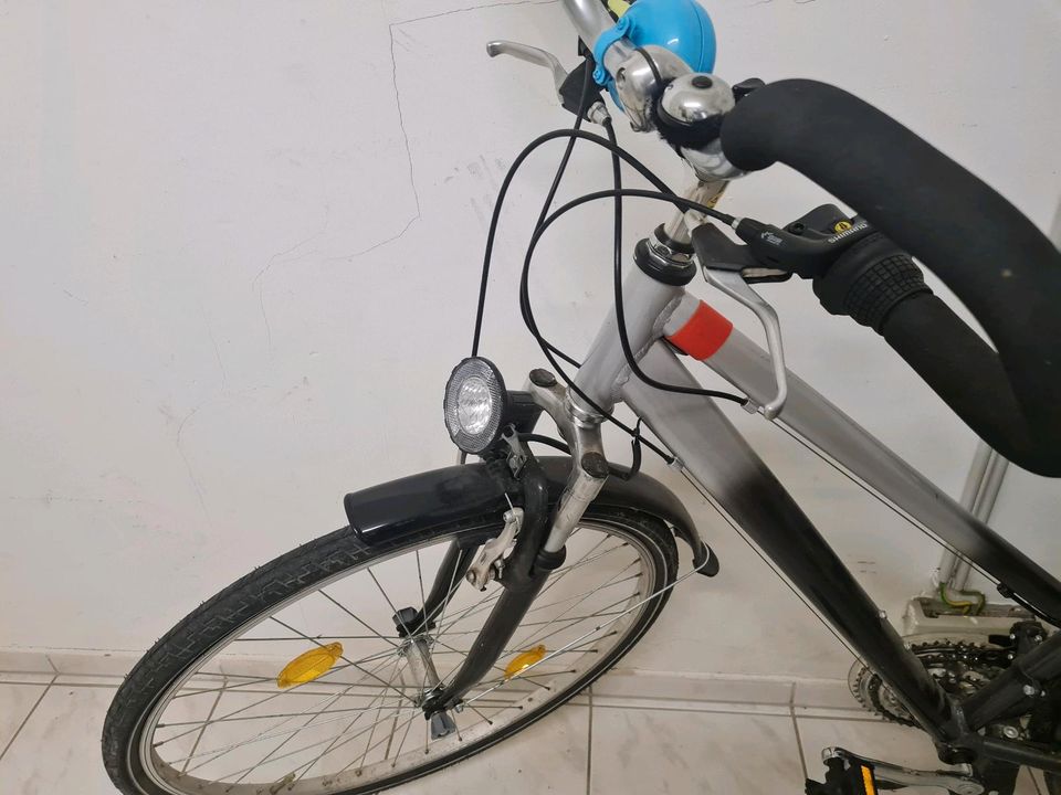 28" Zoll Fahrrad in Steinheim