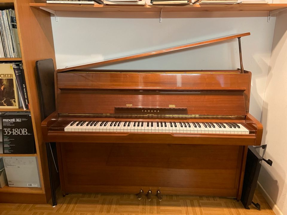 Klavier von Yamaha in Essen