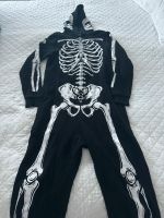 Kinder Overall Kostüm Skelett von H&M 152 Neuwertig! Berlin - Reinickendorf Vorschau