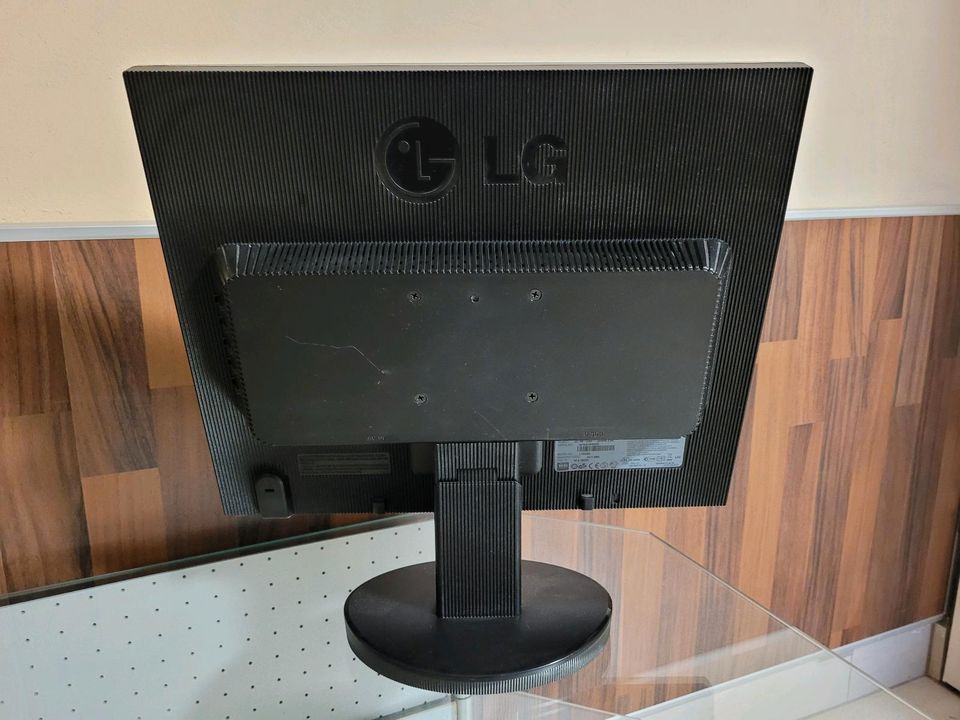 LG Flatron L1952S LCD Monitor 19" Zoll in Röderaue