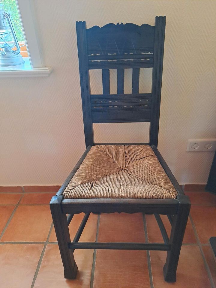 Worpsweder Stuhl alt antik in Tetenbüll