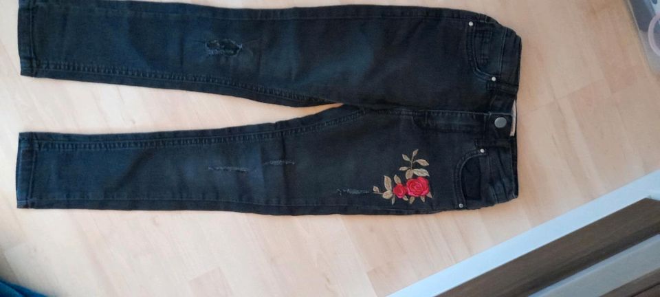 Schwarze Stretch Jeans Hose Gr.8/128 in Winterberg