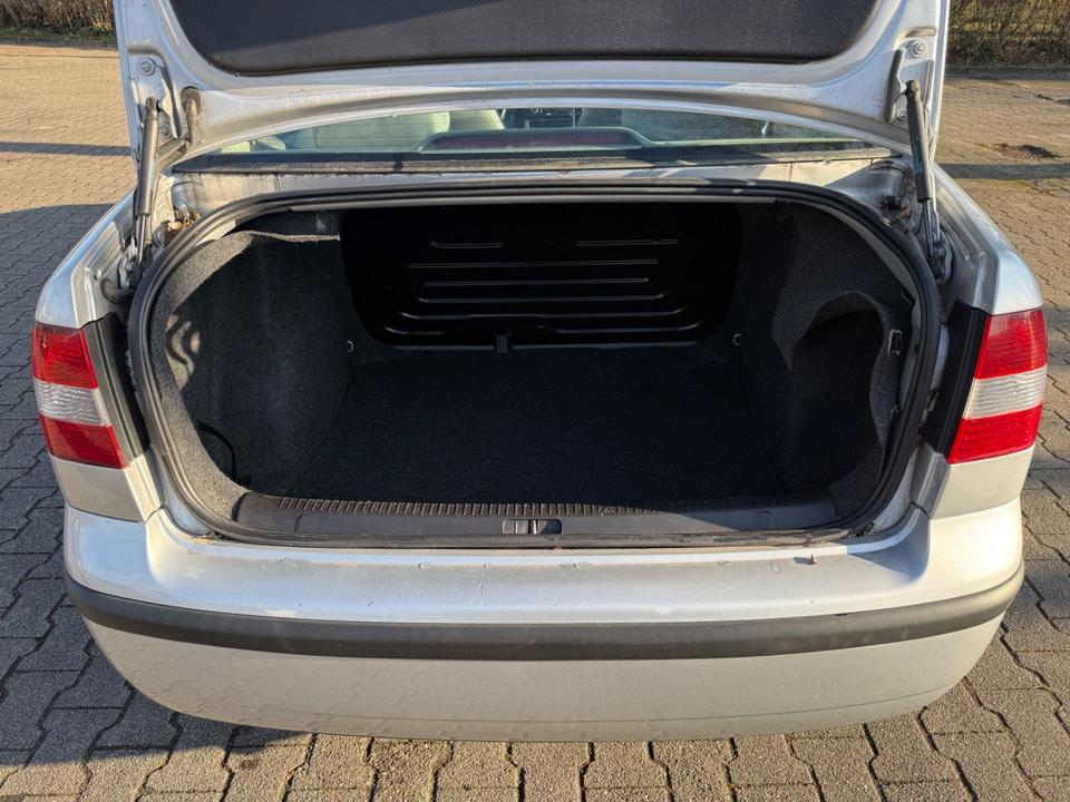 Volkswagen Polo IV 1.4 Basis*TOP ANGEBOT*TÜV/ASU NEU*TOP* in Rüsselsheim