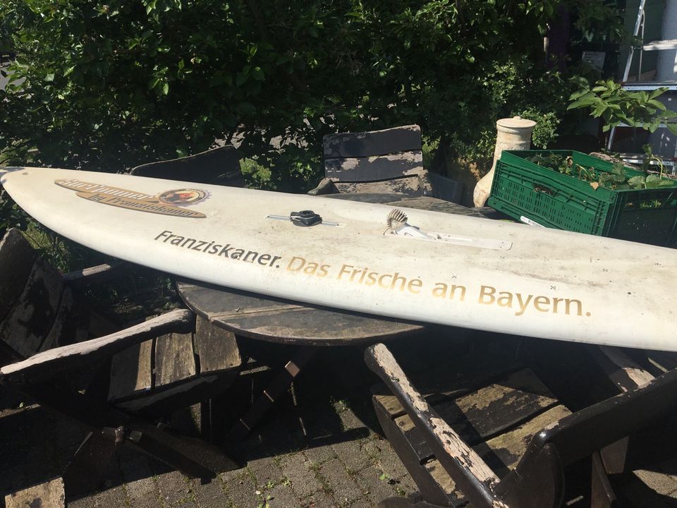 Franziskaner Wind Surfboard mit Segel in Düsseldorf