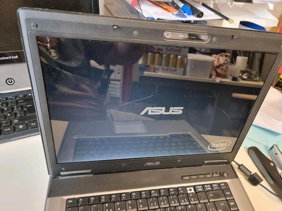 Toshiba Laptop und Asus Revolutionary Laptop in Berlin
