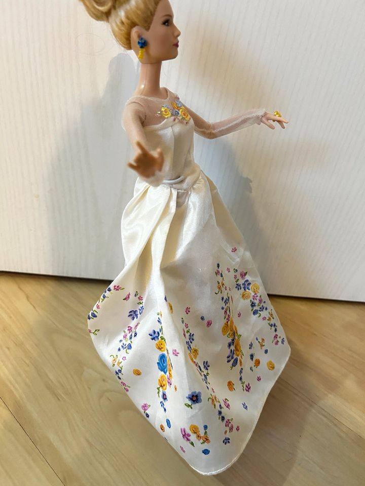 Barbie Collector Cinderella Weeding  Film Edition in Ismaning