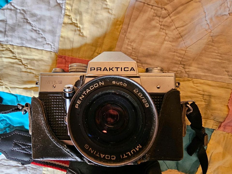 Ich verkaufe alte Fotokameras, (Practica, Kodak). Alle funktional in Berlin