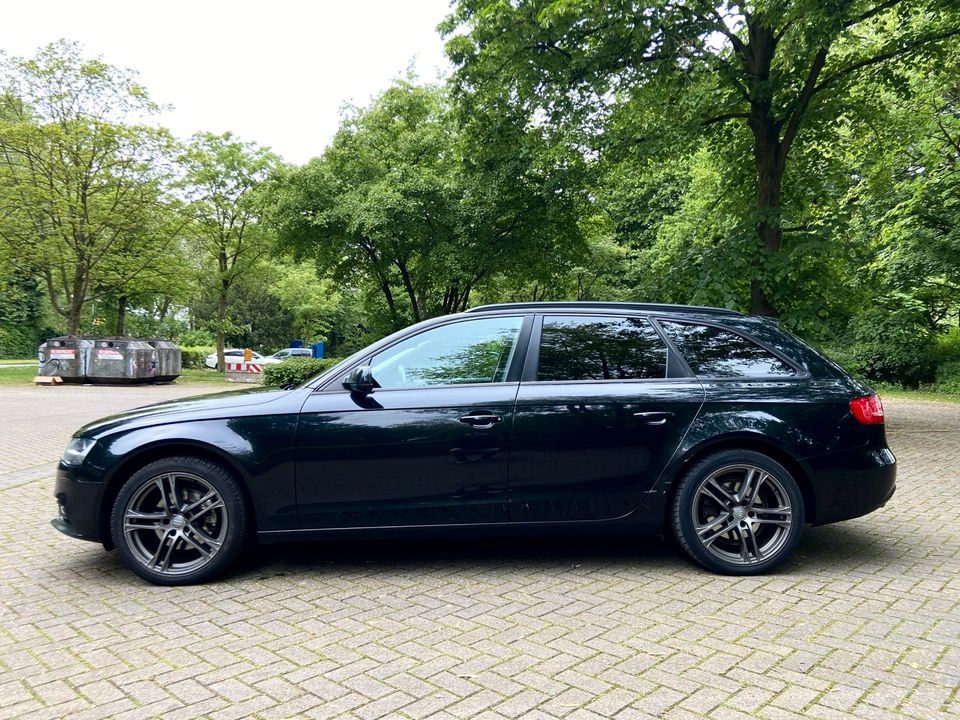 Audi A4 Avant 2.0 TDI (B8), 2012 in Dinslaken