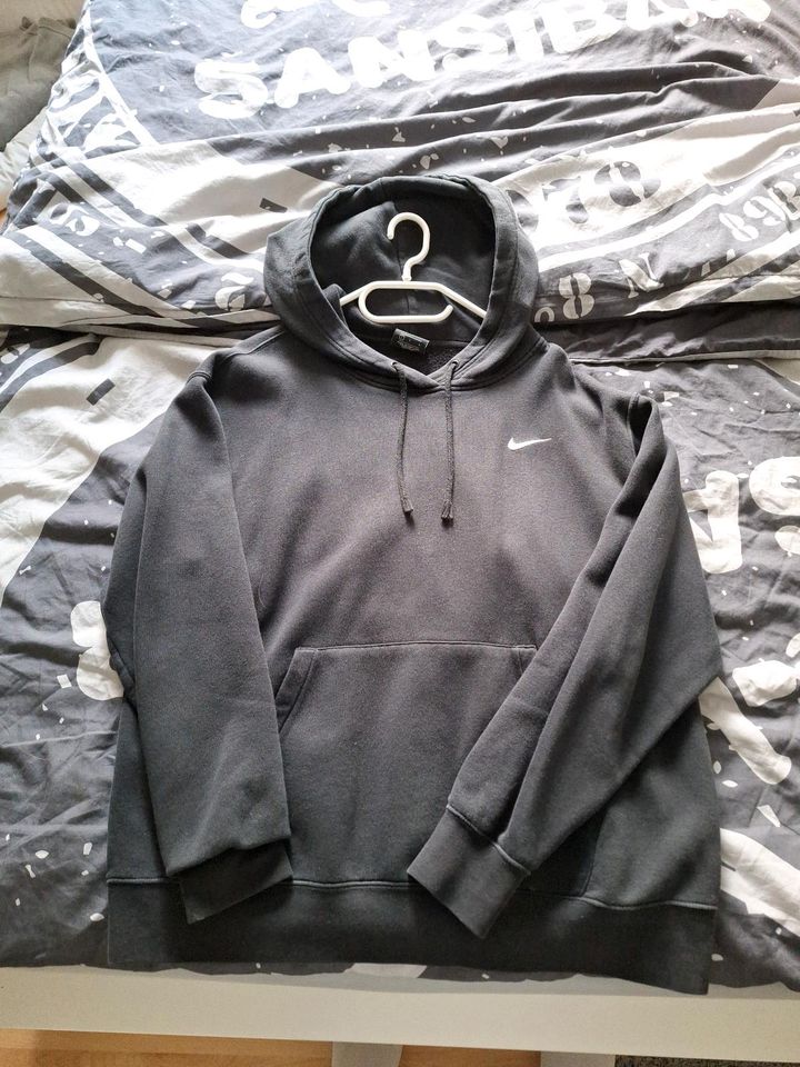 Nike Hoodie in Kirchlengern