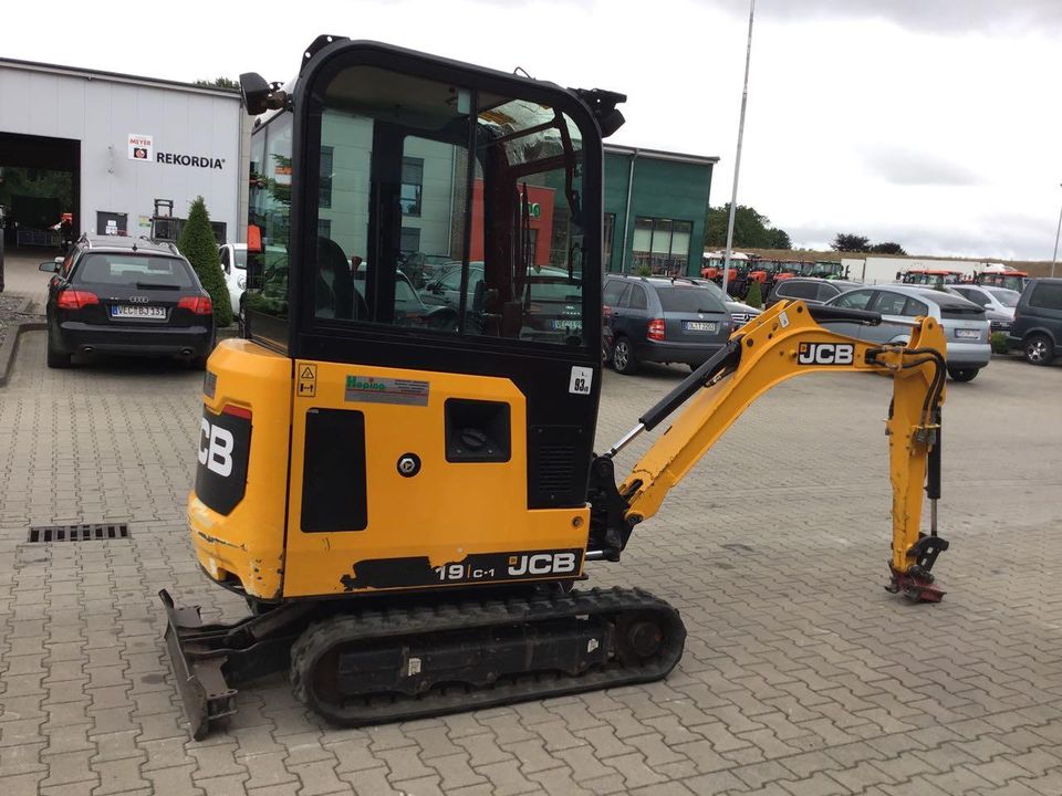 JCB 19C-1 Minibagger in Bakum