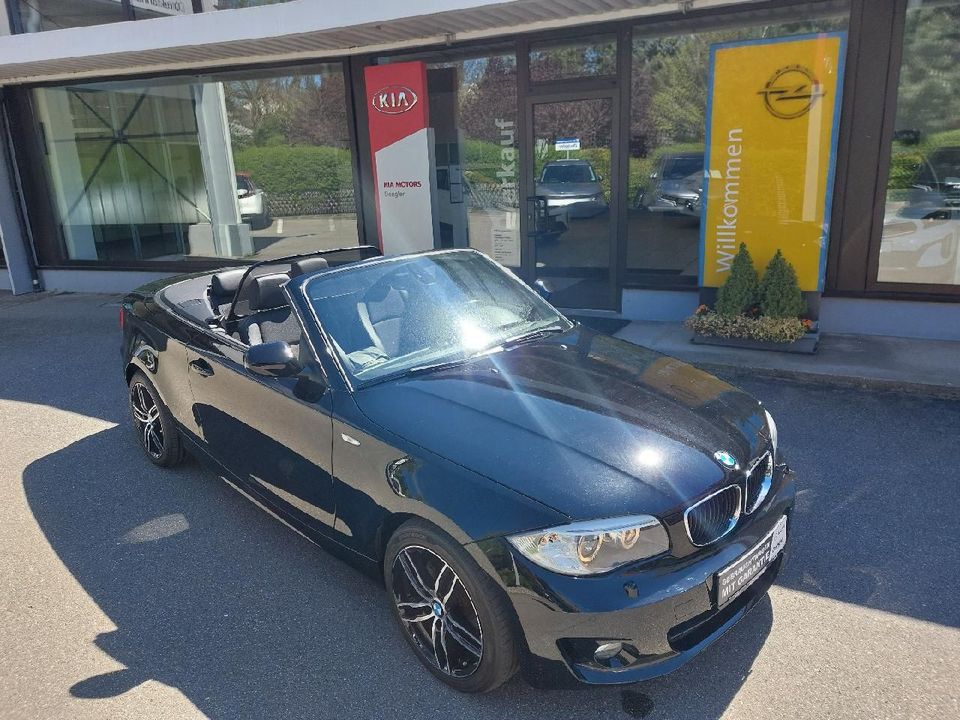 BMW 118i Cabrio *Xenon*SHZ*Tempomat* in Hechingen