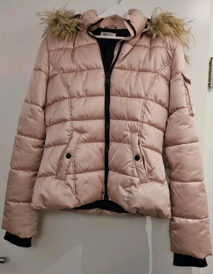 Winterjacke rose/altrosa mit Mütze und Fellrand, Gr. 170 H&M in Nürtingen