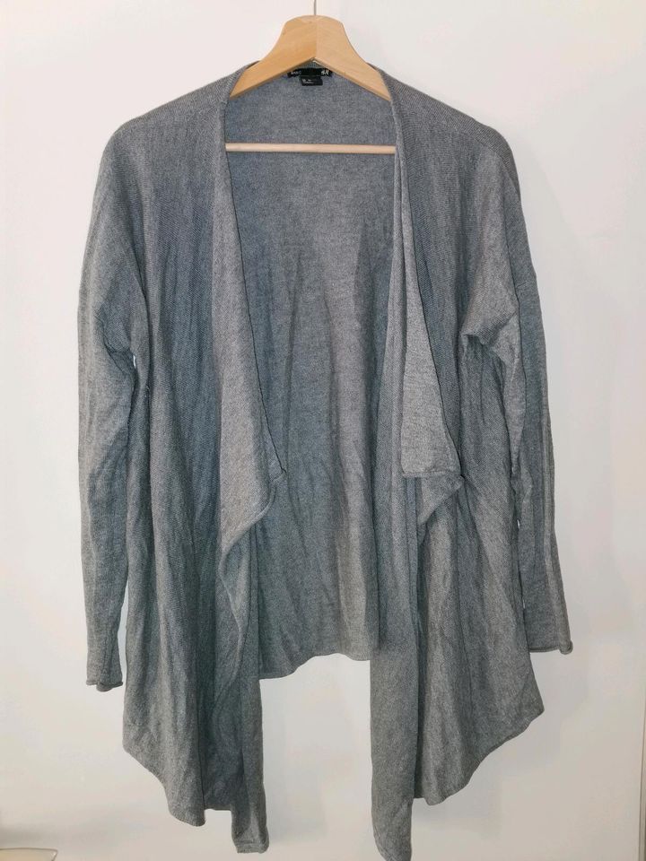 Grau locker "H&M" Basic längere offene Strickjacke Cardigan in XL in Würzburg