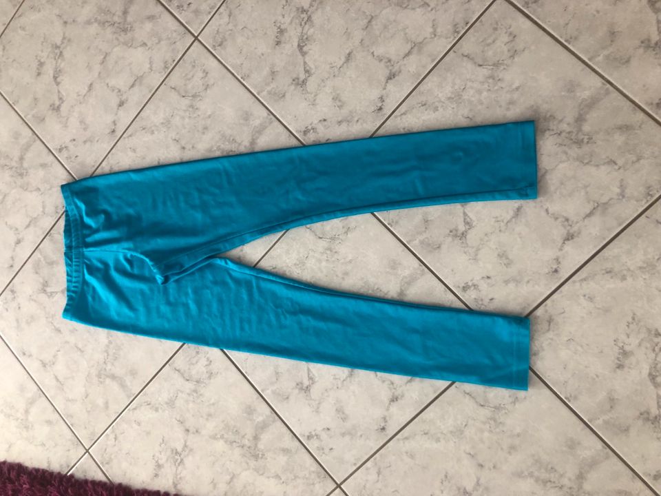 Elastische Sport Leggins Gr140 in Senden