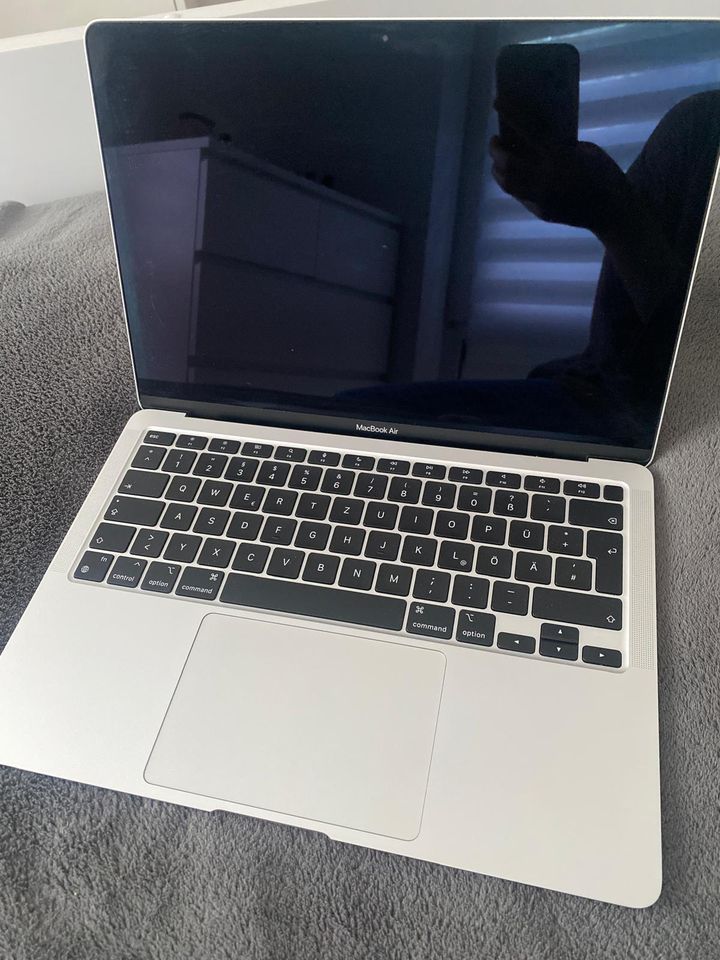 MacBook Air in Köln