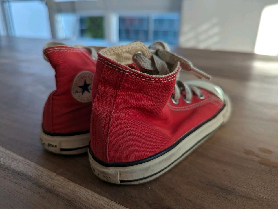 Chucks Converse Allstar rot 25 Kinder Schuhe in Hockenheim