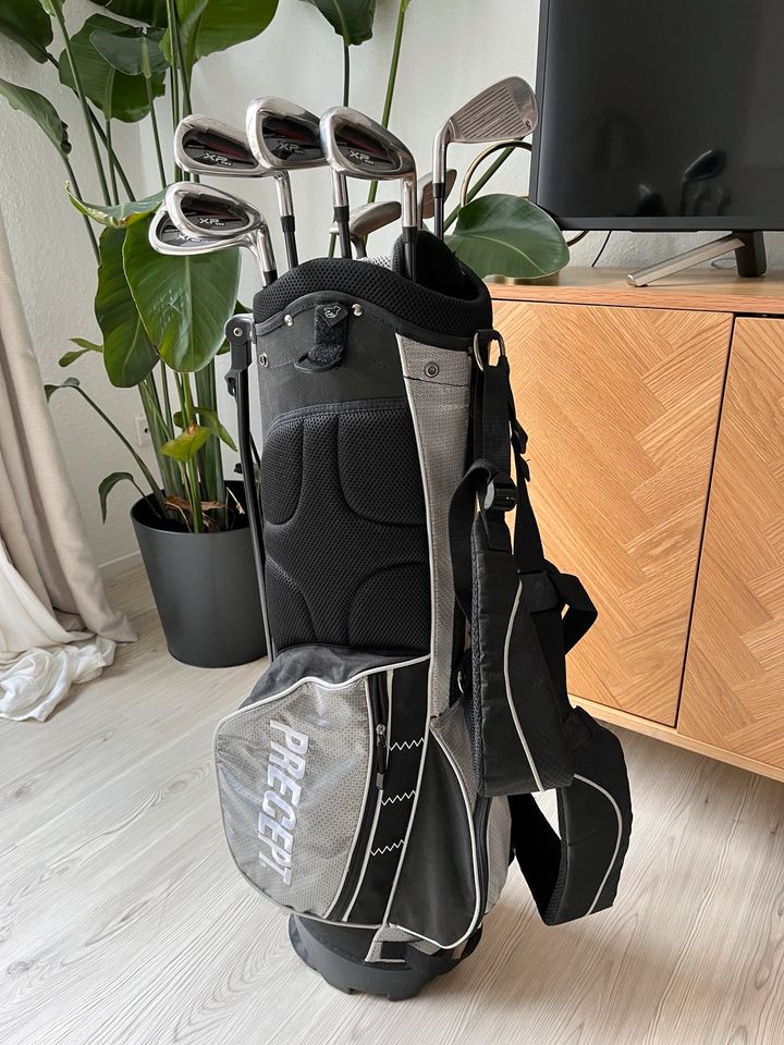 Golf Komplettset (inkl. Schläger und Tasche) in Düsseldorf