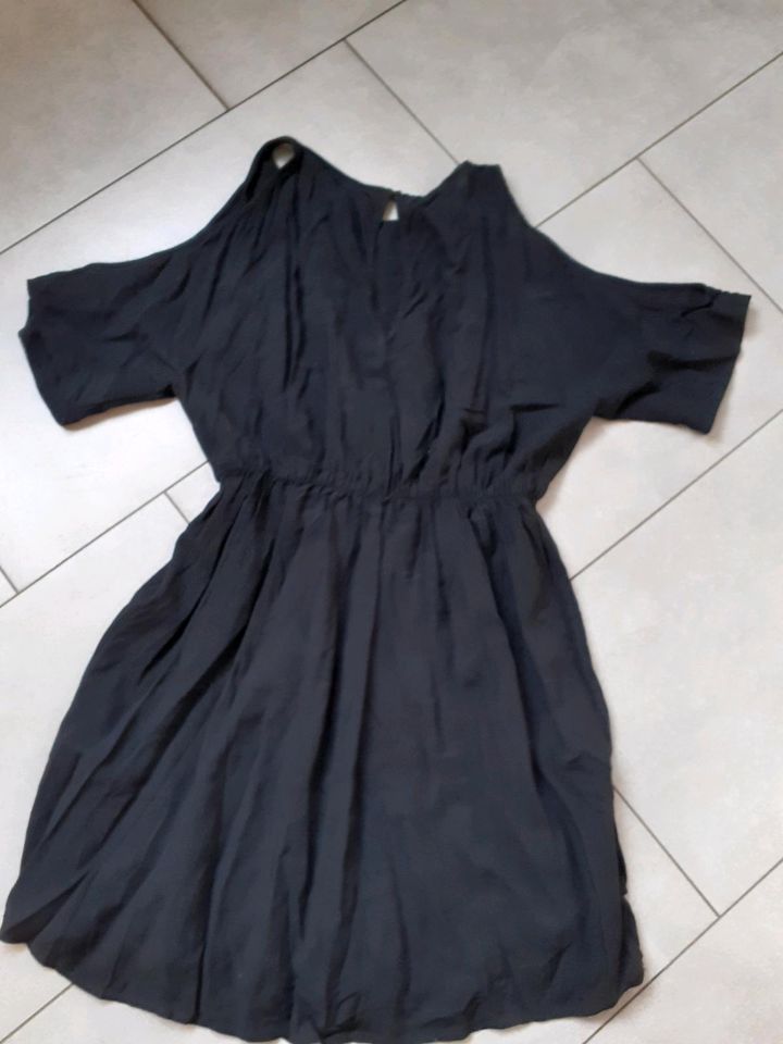 Kleid_Sommerkleid_H&M*schwarz *Größe  36 in Gifhorn