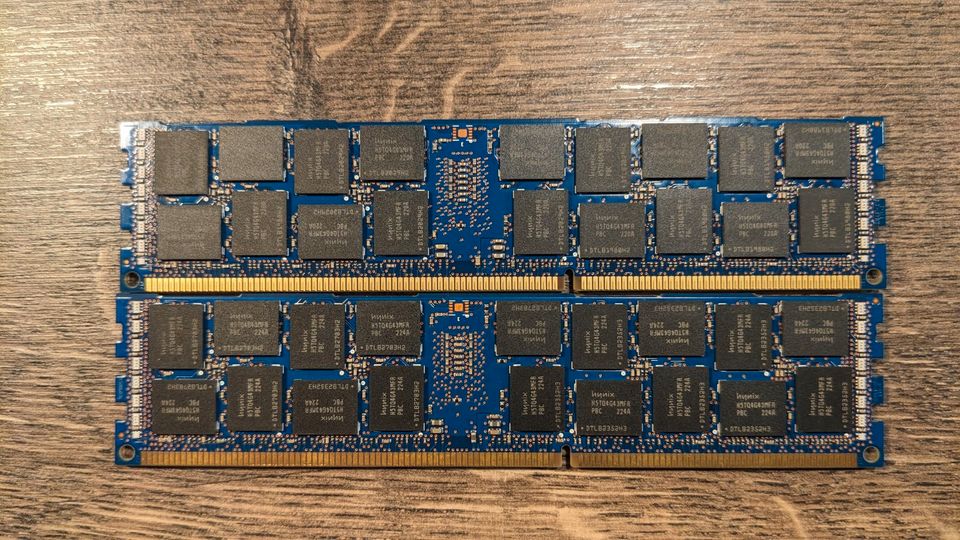 32GB (2x16GB) SK Hynix DDR3-PC3 1600MHz Registered ECC Server RAM in Berlin