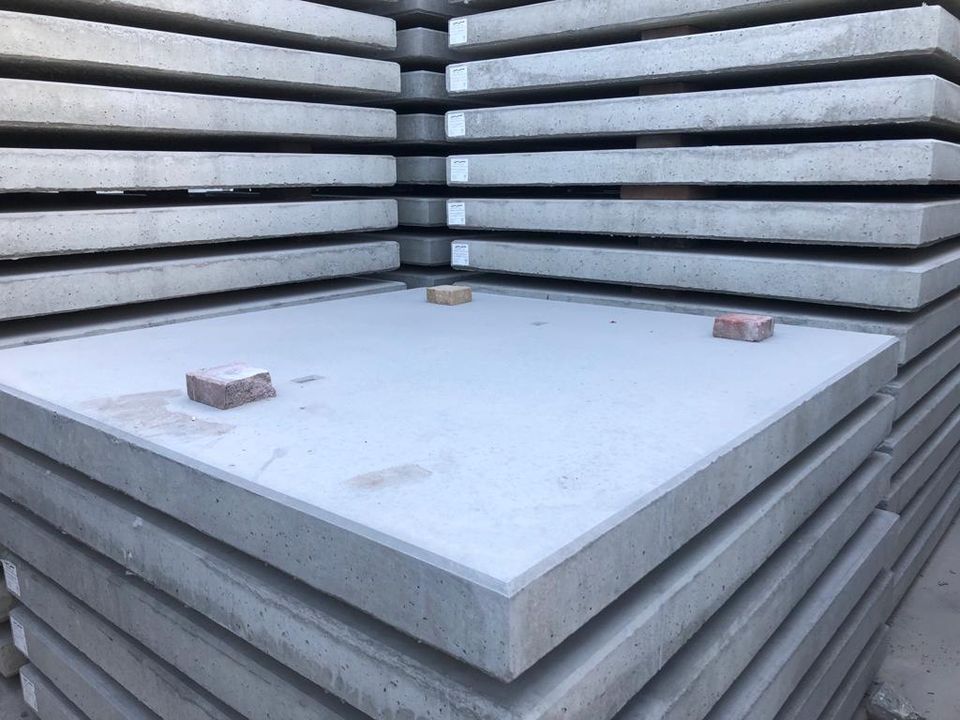 Betonplatten   Fahrbahnplatten   Wegebau in Berlin