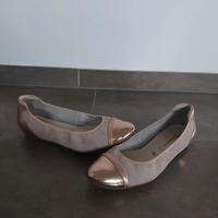 Tamaris  Ballerina  Damen Schuhe  Gr.  42 Sachsen - Eilenburg Vorschau
