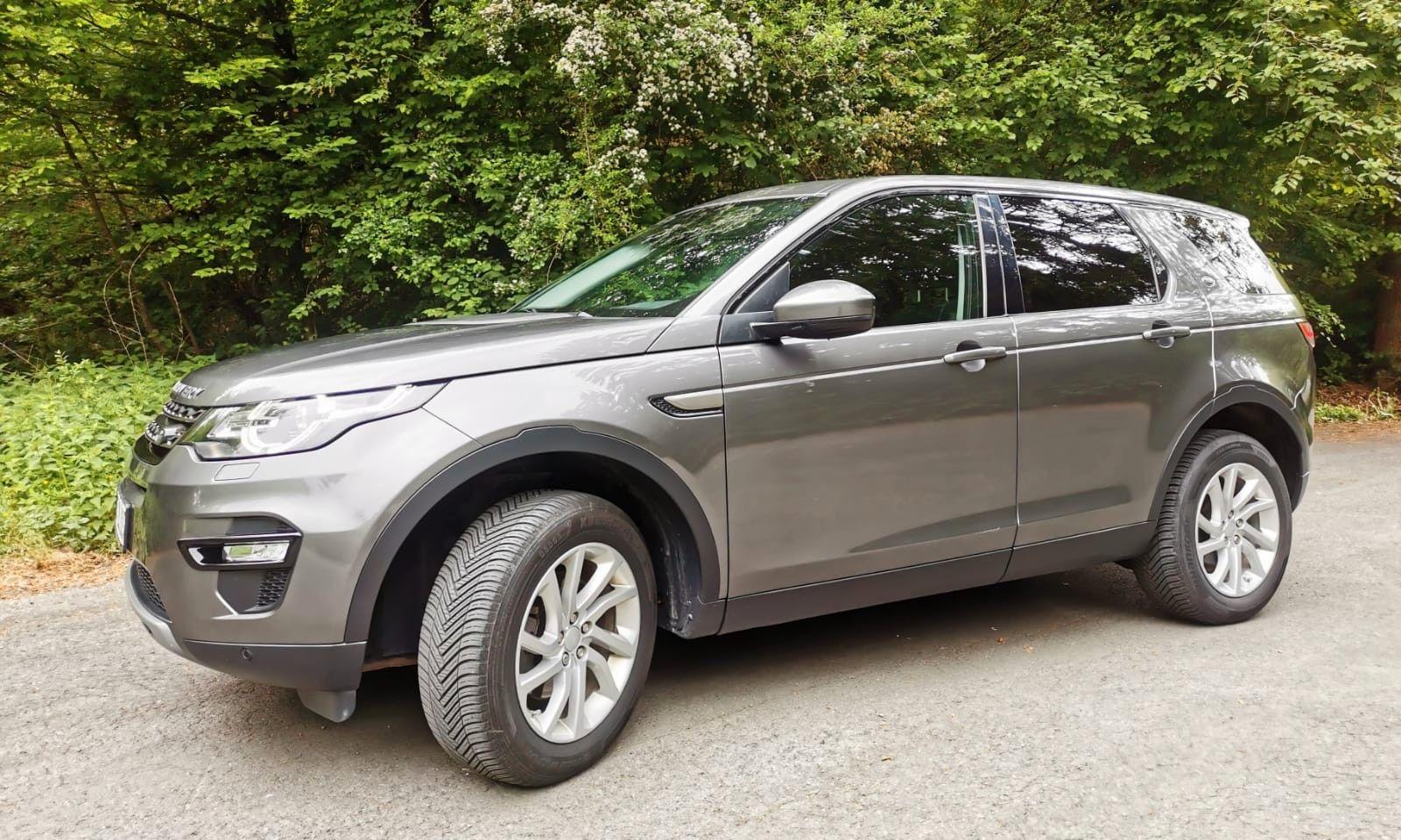 Abbildung des Autos Land Rover Discovery Spo…